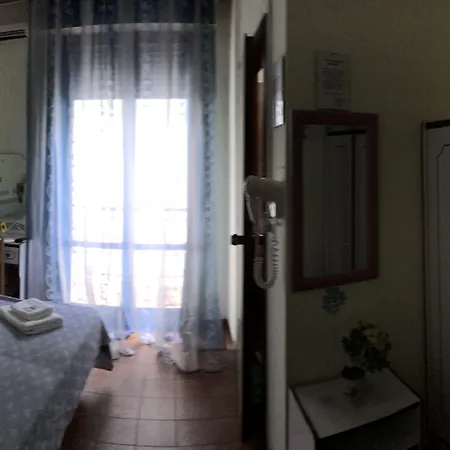 Roberta ホテル カットーリカ